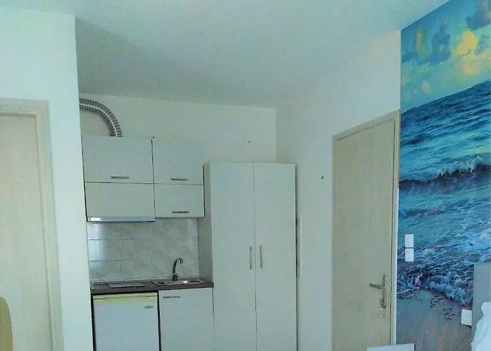 Francesca Apartahotel 3*