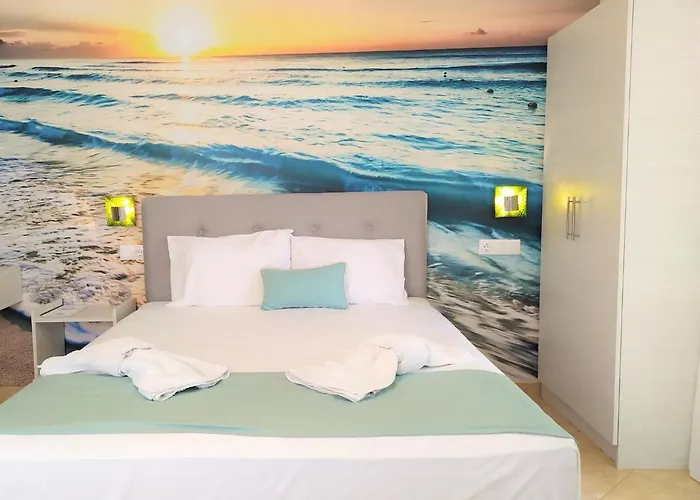 Apartahotel Francesca 3*