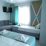 Aparthotel Francesca Potos