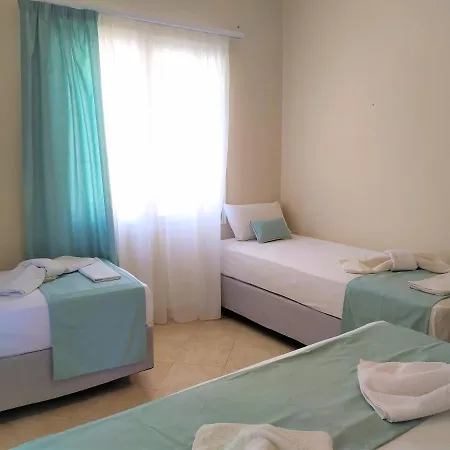 アパートホテル Francesca ポトス