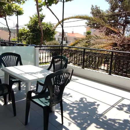 Francesca アパートホテル 3*