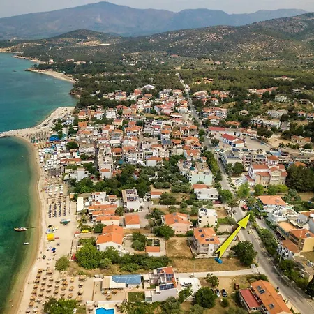 Francesca アパートホテル